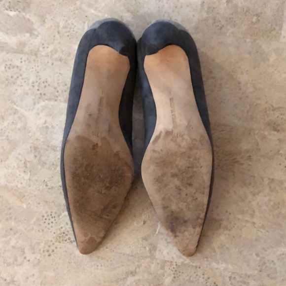 MANOLO BLAHNIK Two Tone Suede Pointed Toe Heels - Picture 2 of 4